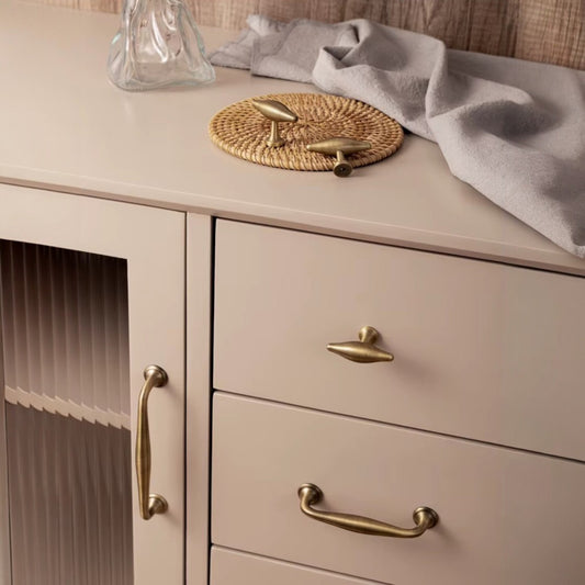 Björkhult T-Knopp i Mässing – Antique Brass