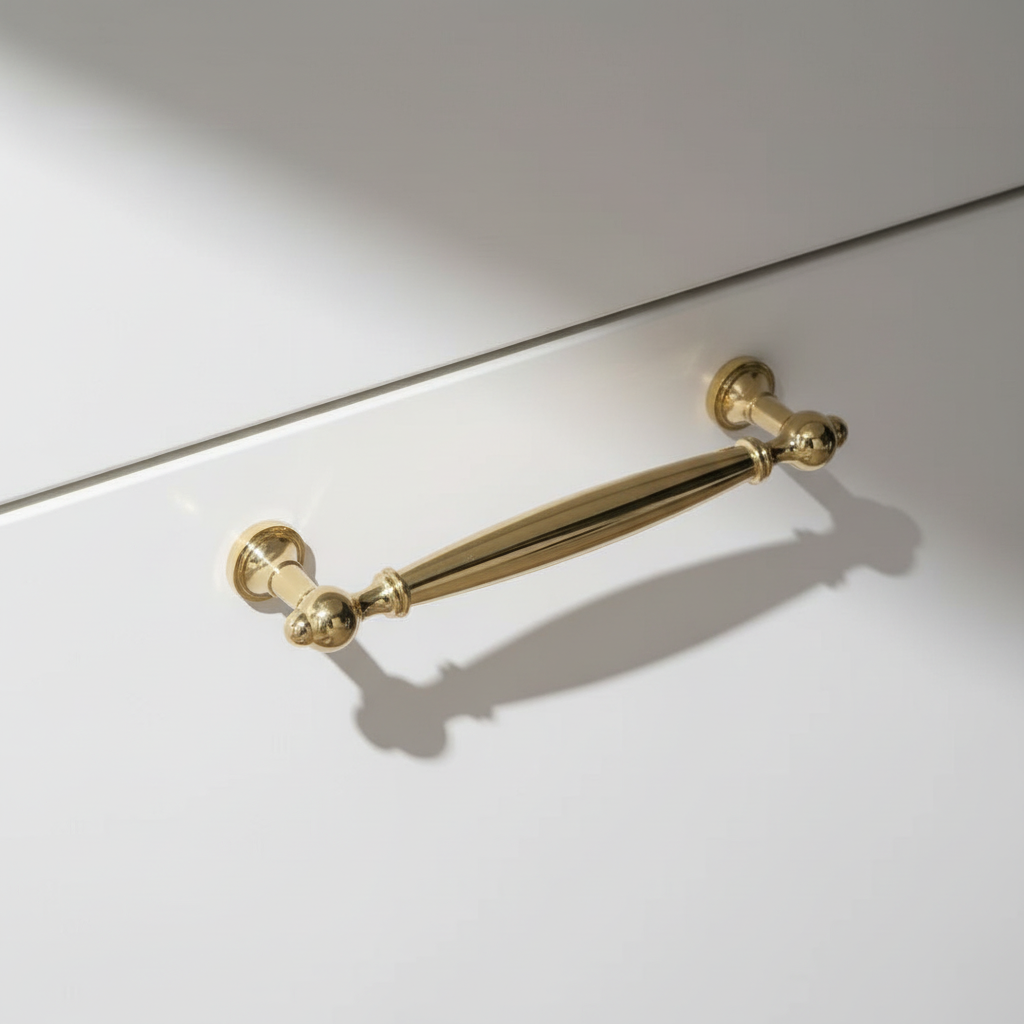 Mässingshandtag liknande original