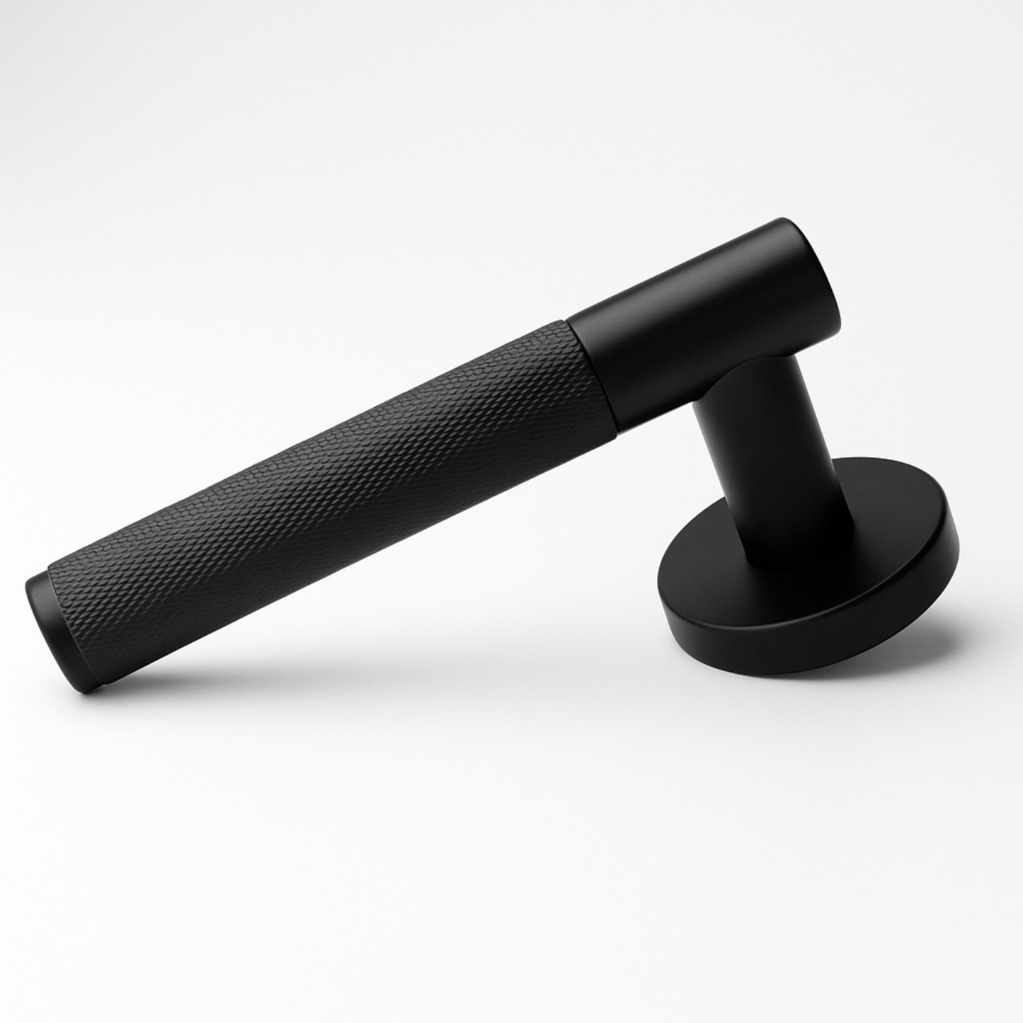 Norrvik Innedörrhandtag – Mattsvart Industriell Design med Räfflad Yta